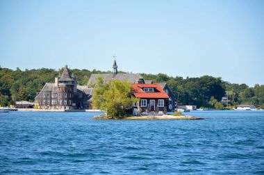 Sadece yeterli Adası Oda. 1000 adalar ve Kingston, Ontario, Kanada