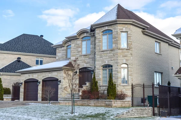 Casa Cara Nieve Montreal Canadá — Foto de Stock