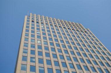 Montreal, Kanada'da büyük windows ile modern konut binalar.