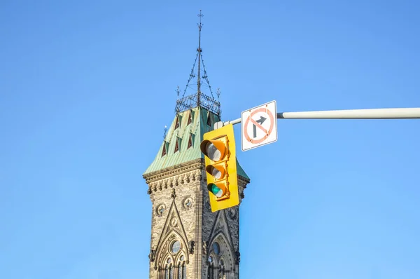 Semáforo Junto Parlamento Ottawa Canadá — Foto de Stock