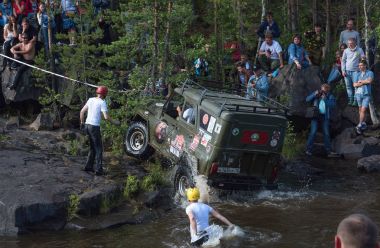  22.07.2017. off-road yarış. Girvas 22/07/2017. SUV, cip, ATV. Yaz, kum.