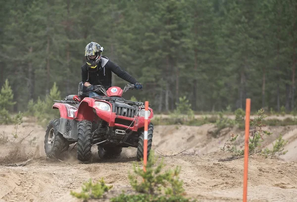  22.07.2017. off-road yarış. Girvas 22/07/2017. SUV, cip, ATV. Yaz, kum.