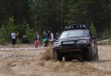 22.07.2017. off-road yarış. Girvas 22/07/2017. SUV, cip, ATV. Yaz, kum.