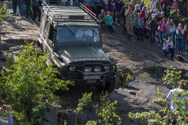 22.07.2017. off-road yarış. Girvas 22/07/2017. SUV, cip, ATV. Yaz, kum.