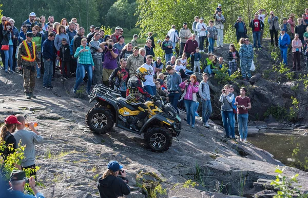 22.07.2017. off-road yarış. Girvas 22/07/2017. SUV, cip, ATV. Yaz, kum.