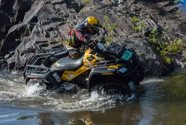22.07.2017. off-road yarış. Girvas 22/07/2017. SUV, cip, ATV. Yaz, kum.