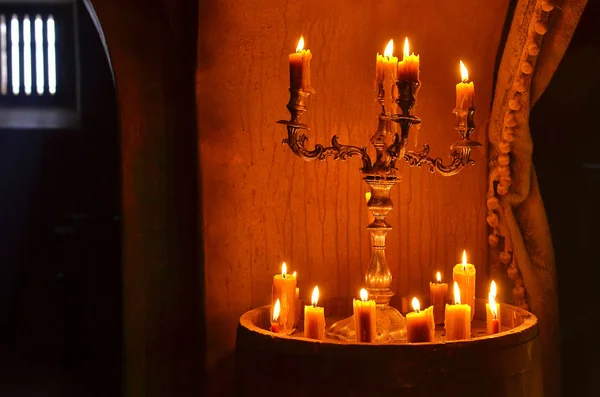 Starožitný hořela svíčka — Stock fotografie