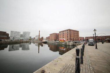 Liverpool, İngiltere 'deki Albert Rıhtım binaları ve depoları