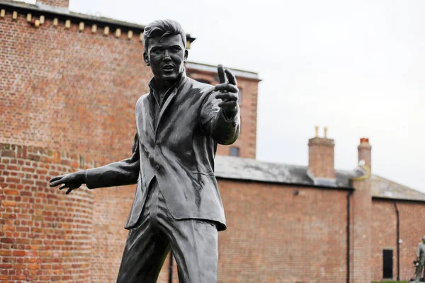 Liverpool, İngiltere 'deki Albert Rıhtım binaları ve depoları