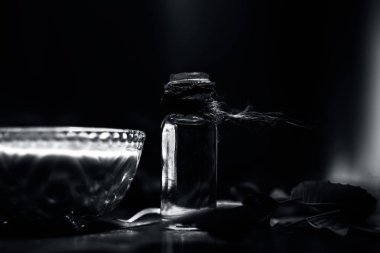 El yapımı Hint Nim Kozmetik Masada, siyah beyaz