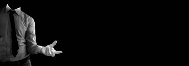 Genç işadamı jest yapıyor.