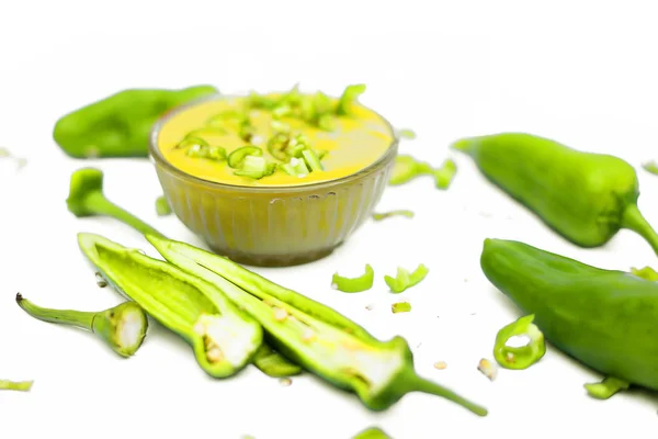 Salsa Chile Verde Picante Picante Fresca Cruda Tazón Vidrio Junto — Foto de Stock