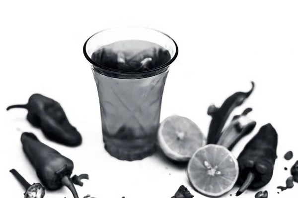 Varm Krydret Tangy Søt Grønn Chili Juice Isolert Glass Horisontalt – stockfoto