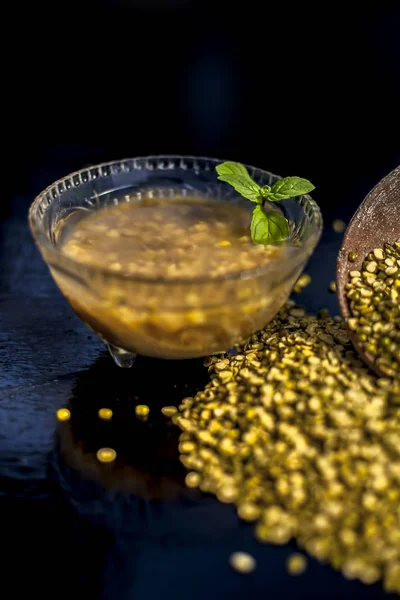 Close Shot Mung Bean Moong Dal Clay Bowl Some Water — Stock Photo, Image