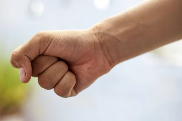 Tiro Mano Masculina Con Impacto Cadena Atada Muñeca Tiro Mano —  Fotos de Stock