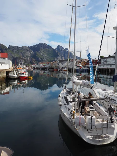 Zobacz morskich w Norwegii. Jacht. Norweski fiord. — Zdjęcie stockowe