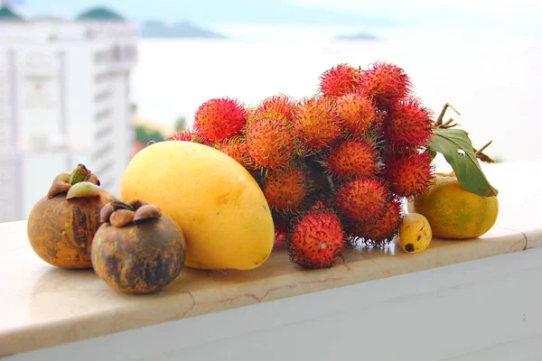 egzotik meyve kompozisyonu