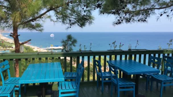 Restaurant Mountain Panoramic View Sea Blue Wooden Tables Chairs Green — Stock Video