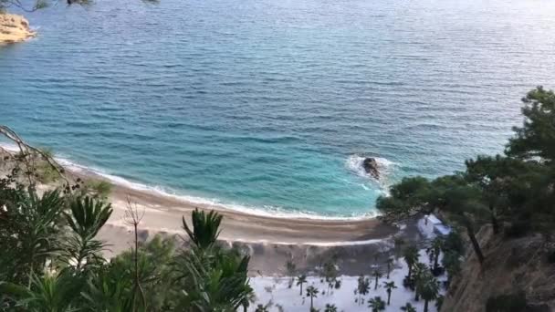 Vista Playa Desde Una Altura Mar Turquesa Playa Veces Arena — Vídeos de Stock