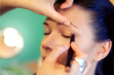 uygulama göz farı makyaj sanatçısı