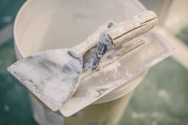 Çeşitli alçı Malası araç ve spatula kümesi