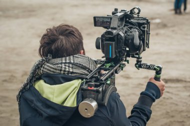 Sahne. Kameraman filmi sahne kamerası ile çekim