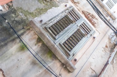 Antik kent penceresinde