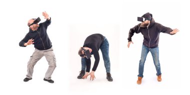 Bir grup insan sanal gerçeklik gözlük ile eğleniyor