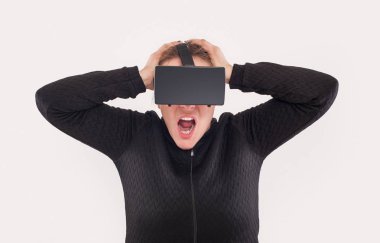 Kadın oyun Vr sanal gerçeklik gözlüklü shooter oyunu