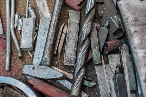 Çekiç, matkap ve sert metal araçları ana