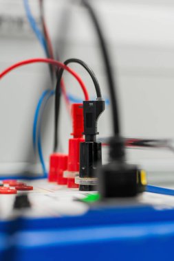 Geçiş sınaması ekipman ayarla. Röle ve koruma test