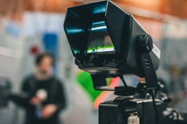 Sahne. İnce tabaka fotoğraf makinesi