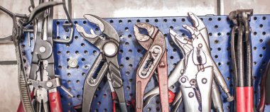 Otomatik volkanizasyon ve araç servis çalışmasında mekanik araç ayarlandı