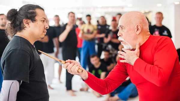 Kapap Krav Maga Sensei Instructor Muestra Técnicas Cuchillo Combate Frente — Foto de Stock