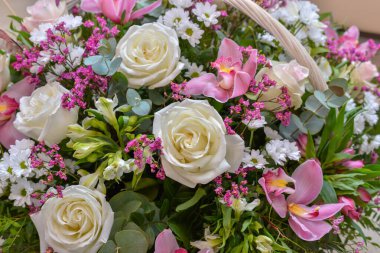 Güzel bir buket gül.