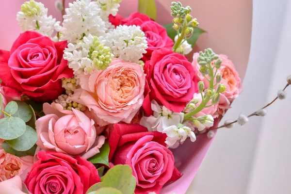꽃들로 아름다운 꽃다발 — 스톡 사진