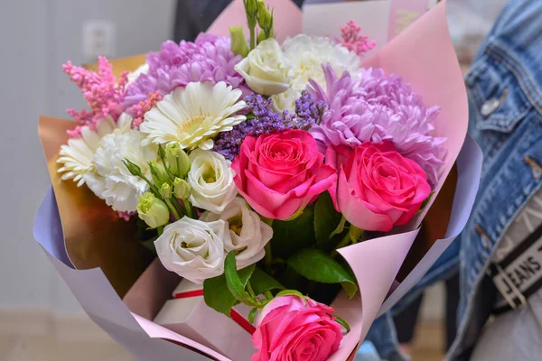 Strauß Mit Rosen Hintergrund Nahaufnahme — Stockfoto