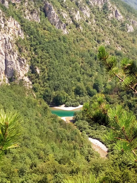 Tara Nehri'nin güzel Kanyon — Stok fotoğraf