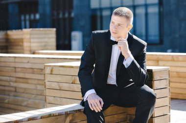 Smokin açık havada Fotoğraf oturumu modelinde