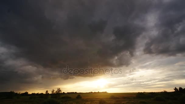 Puesta de sol de un cuento de hadas — Vídeos de Stock