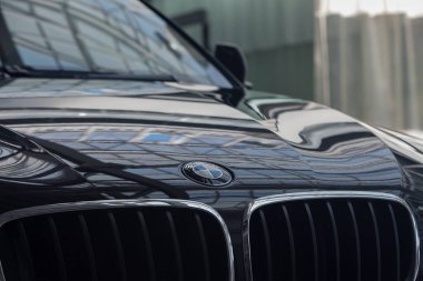 Makine reklamları, Moskova, 1.11.2018: Ayrıntılar: Bmw motor şirketi, radyatör ızgarası ikonu