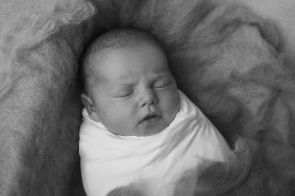 Retrato Uma Menina Rosto Bebê Close Conceito Infância Cuidados Saúde — Fotografia de Stock