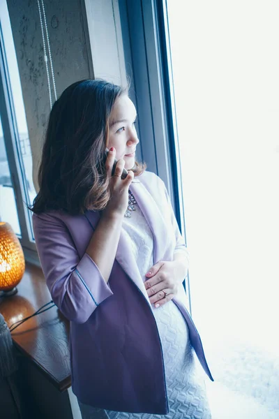 Pregnant Woman Stroking Her Stomach Girl Waiting Child Walks Shopping — Stock Photo, Image