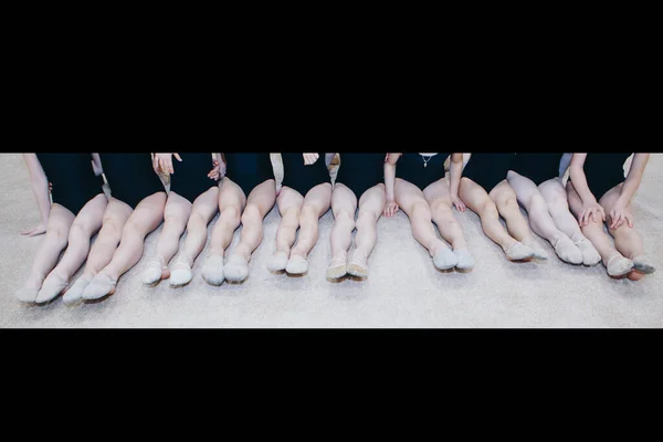 Pernas Ginasta Fecham Ballet Stand Toes Exercícios Esportivos Alongamento Atletismo — Fotografia de Stock