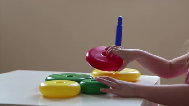 아이는 피라미드를 합니다 장난감의 교육용 유아용 Ivf 어린이용 유치원 복제품 — 비디오