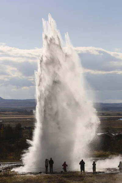 Eruption of Geyser "Strokkur" in Iceland, EDITORIAL — Stock Photo, Image