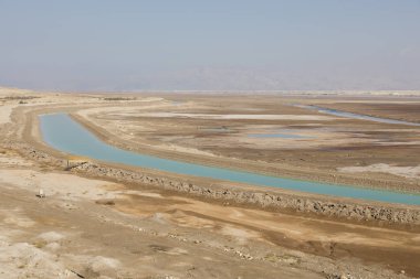Tuzlu su kanalına Dead Sea, İsrail.