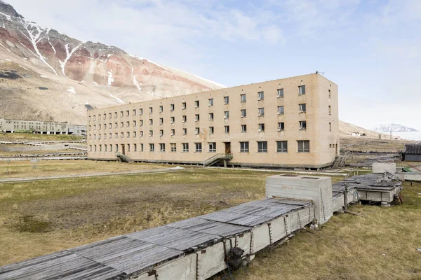 La ville minière russe abandonnée Pyramiden à Svalbard, Spitsbergen, Norvège — Photo