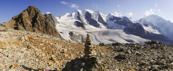 Bergskedjan ”Diavolezza” i de schweiziska Alperna, Engadin, Graubunden — Stockfoto
