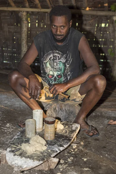 Pentecost, Vanuatu Cumhuriyeti, 21 Temmuz 2014, yerli erkek — Stok fotoğraf